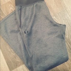 Women’s UA sweatpants NWOT